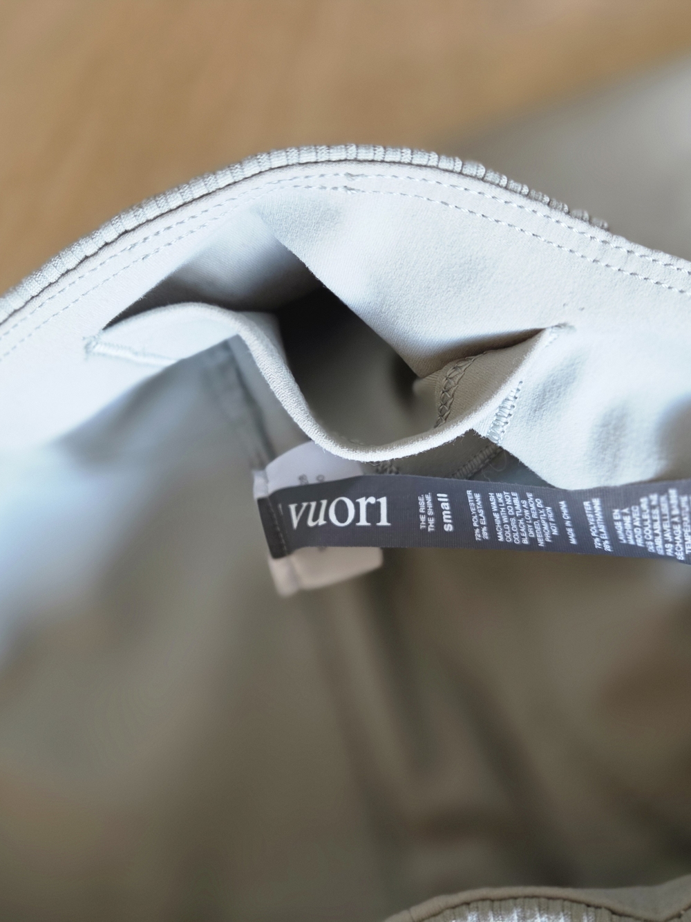 Vuori High-Waist Leggings in Light Sage Green - Picture 4 of 4